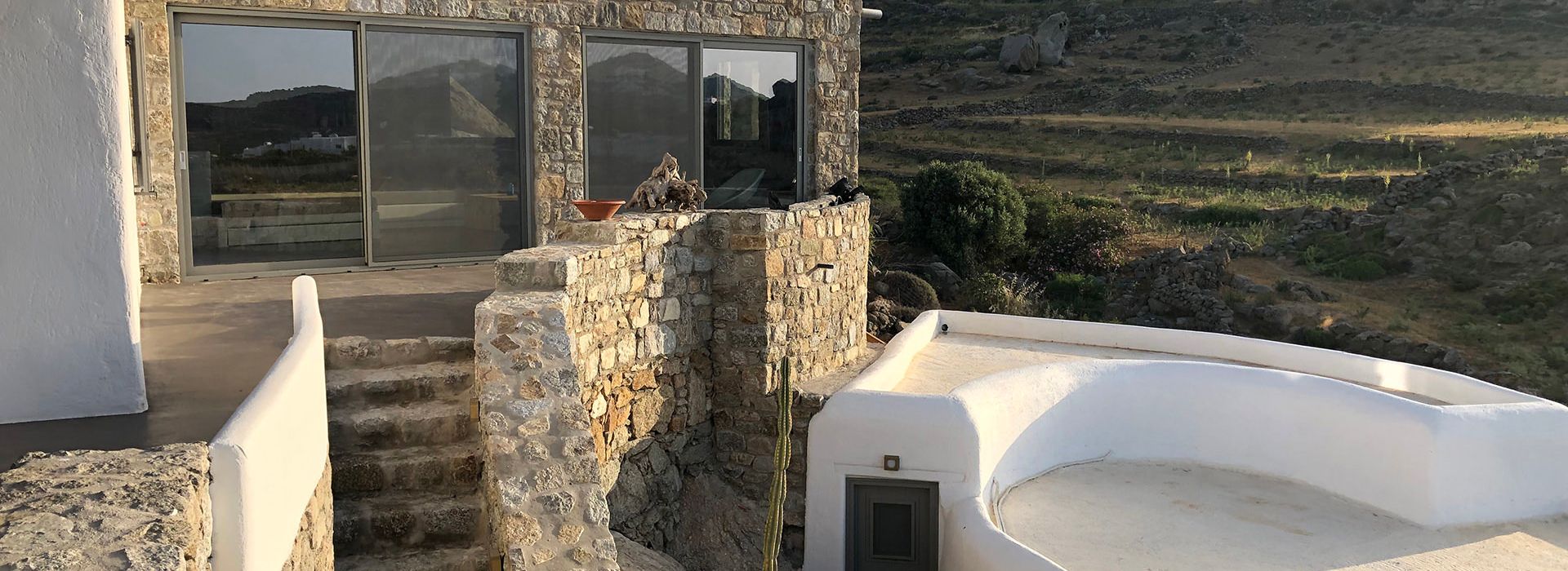lino mykonos 1  